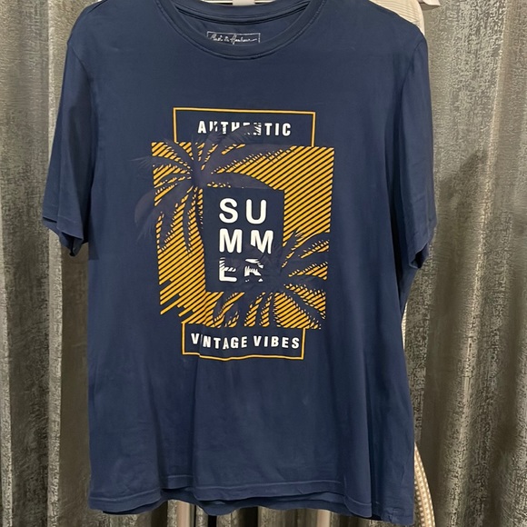 None Other - Smart Essential Basic Round Neck Printed Tshirt